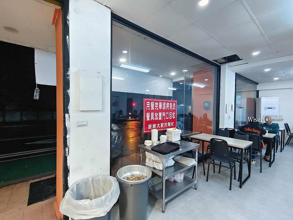 新店仔清粥店︱望龍埤鵝肉攤副品牌︱宜蘭橋頭深夜食堂︱白飯稀飯吃到飽 新店仔清粥店︱望龍埤鵝肉攤副品牌︱宜蘭橋頭深夜食堂︱白飯稀飯吃到飽