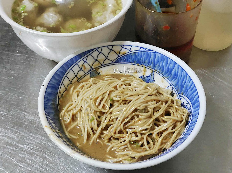 宜蘭礁溪 龍潭_信麵店︱小林同學”林昀儒”家鄉味︱炸醬麵.餛飩魚丸湯