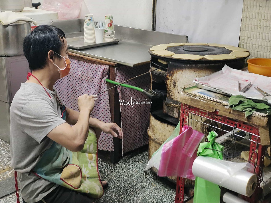 景美萬隆 無名豆漿店︱平價40年中式早餐店︱鹹豆漿.蘿蔔糕︱捷運萬隆站