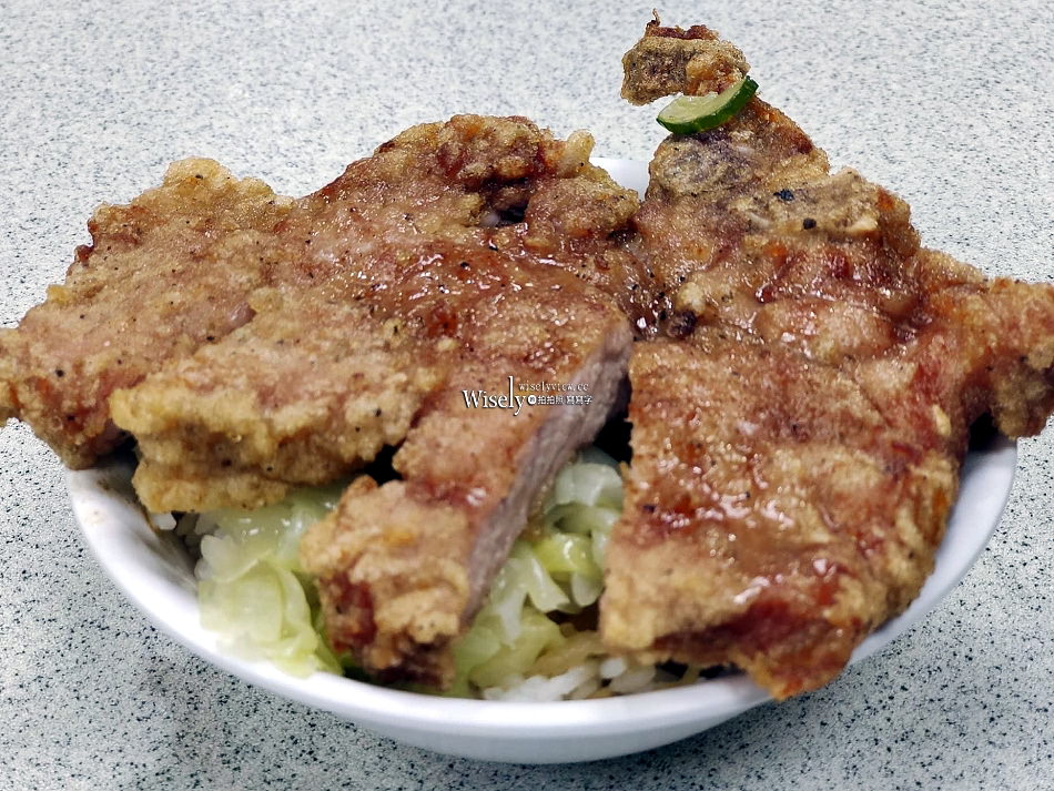 金園排骨 萬年店︱西門町近一甲子老店︱萬年商業大樓美食︱捷運西門站 金園排骨 萬年店︱西門町近一甲子老店︱萬年商業大樓美食︱捷運西門站
