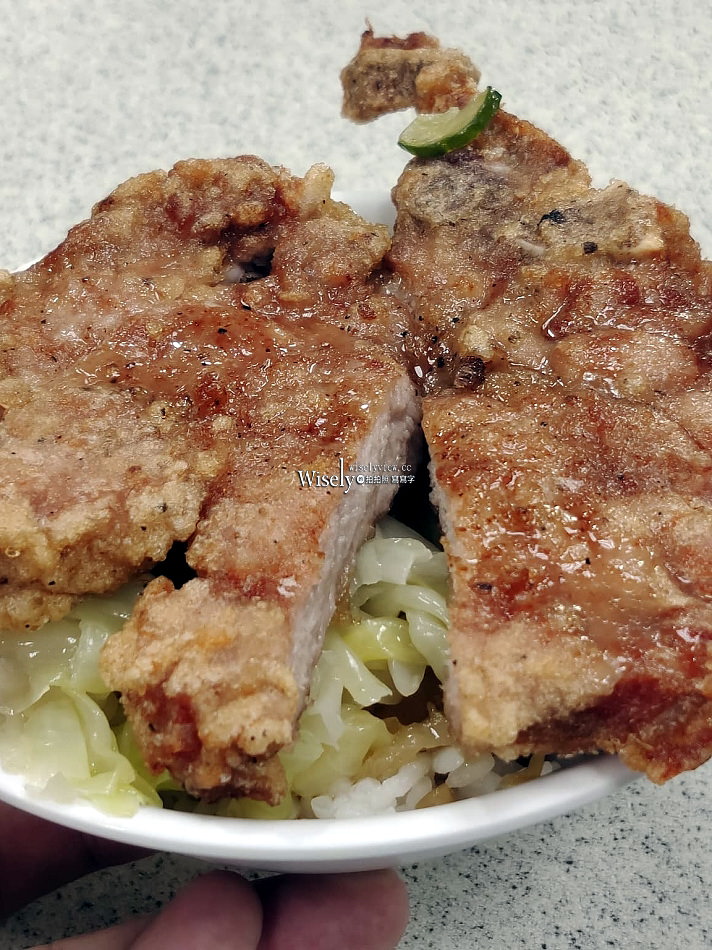 金園排骨 萬年店︱西門町近一甲子老店︱萬年商業大樓美食︱捷運西門站 金園排骨 萬年店︱西門町近一甲子老店︱萬年商業大樓美食︱捷運西門站