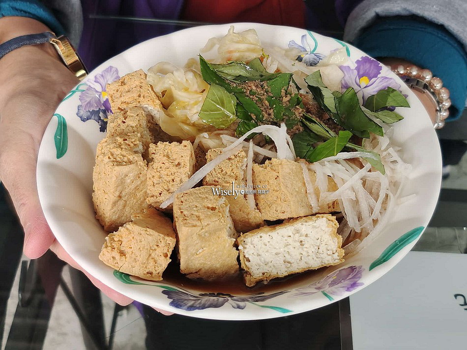 龍潭湖花蓮玉里臭豆腐︱宜蘭礁溪美食︱超越老店光環的酥香美味