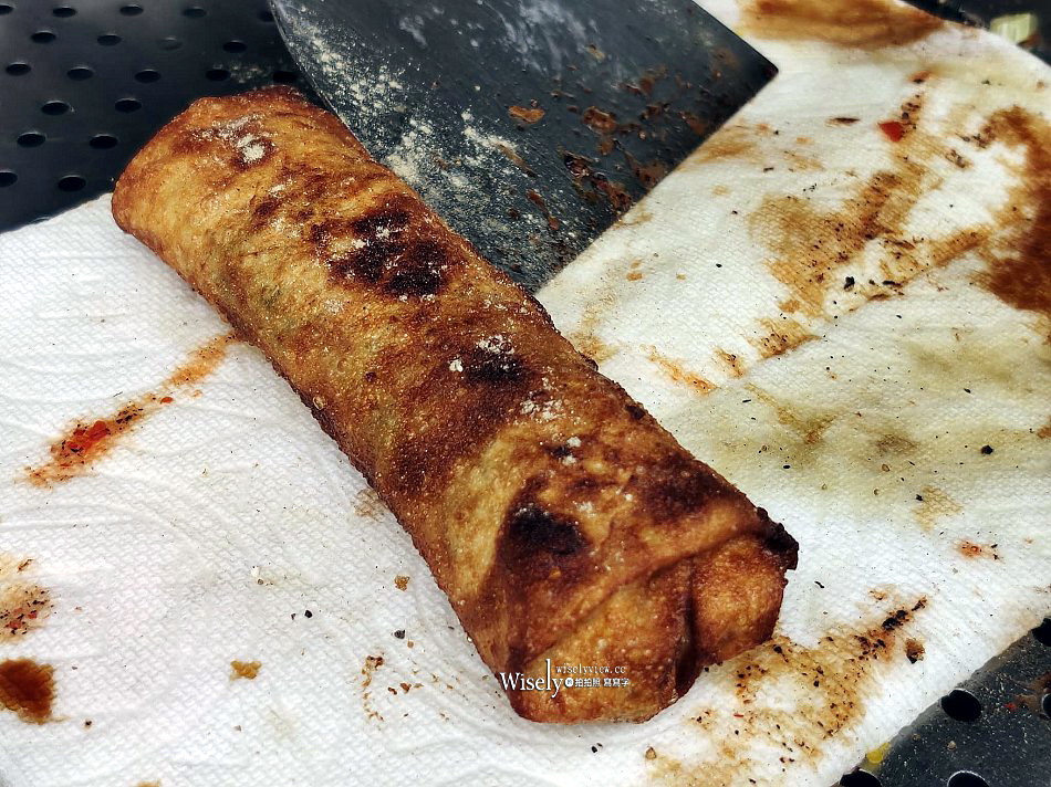 龍潭湖陸家三星蔥油餅︱宜蘭礁溪景區麵攤小吃︱自製春捲也可口