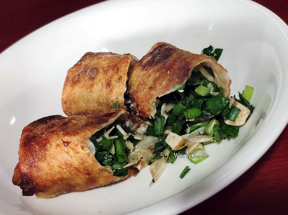 龍潭湖陸家三星蔥油餅︱宜蘭礁溪景區麵攤小吃︱自製春捲也可口