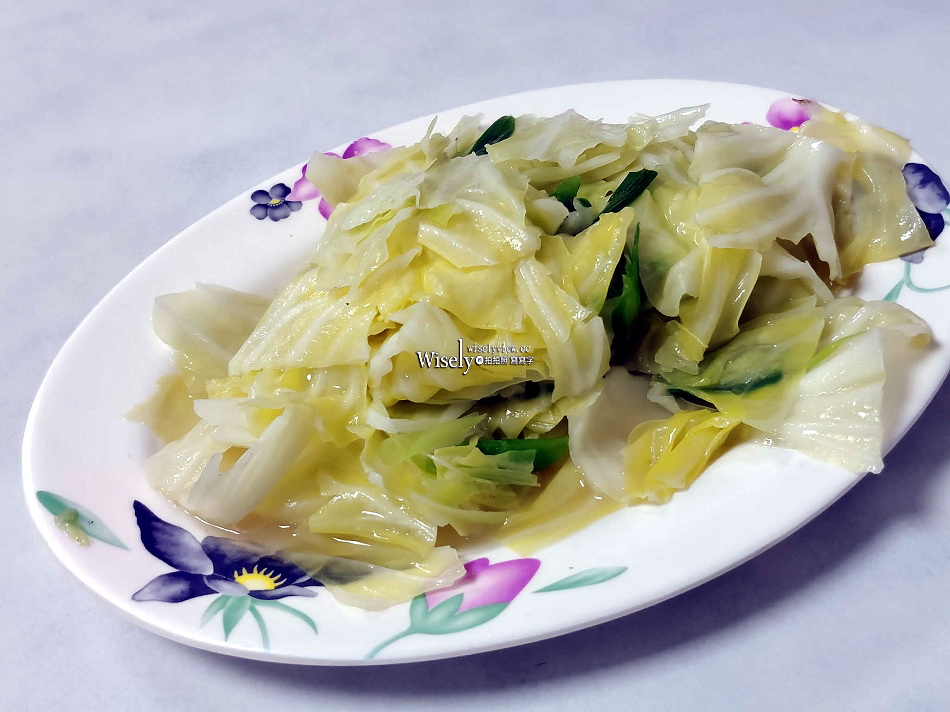 良友小館︱在地30多年台北美食︱無標價菜單熱炒店︱捷運忠孝新生站
