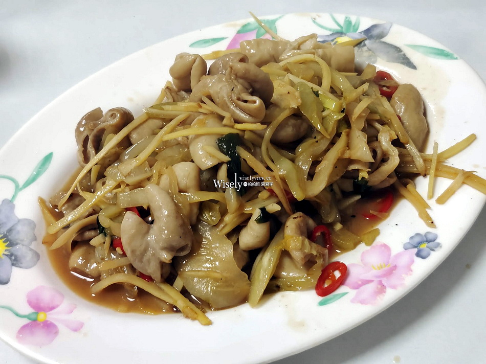 良友小館︱在地30多年台北美食︱無標價菜單熱炒店︱捷運忠孝新生站