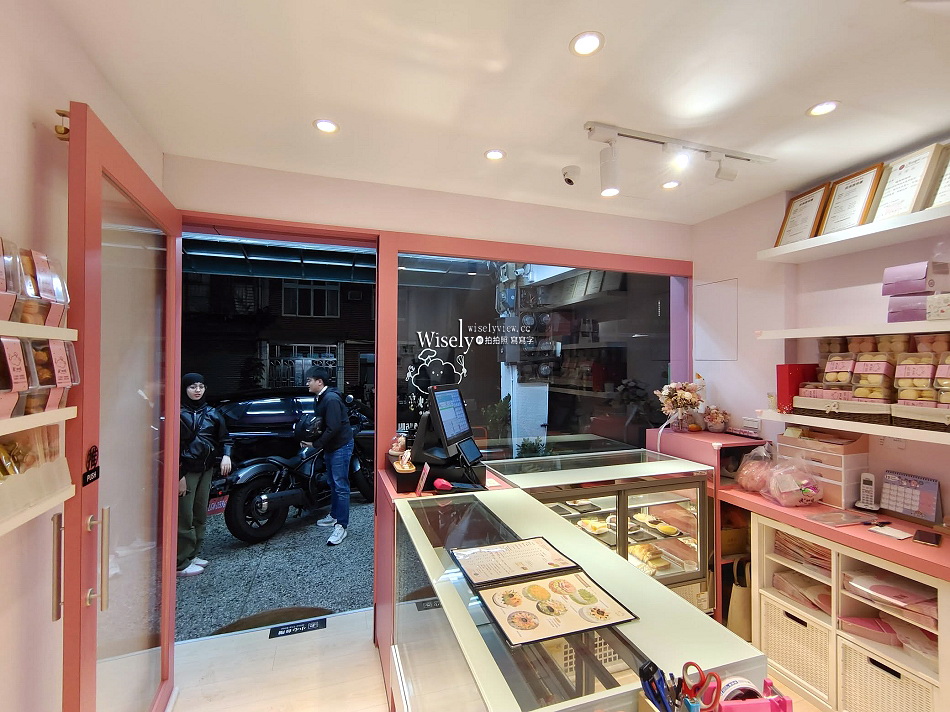 逸+烘培︱原 永和逸馨烘培坊︱媳婦接班二代店︱老字號草莓蛋糕.草莓塔