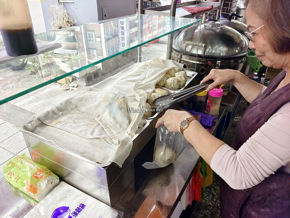 裕鑫點心坊︱上海生煎包︱蔥肉.韭菜.高麗菜︱新店建國路小吃