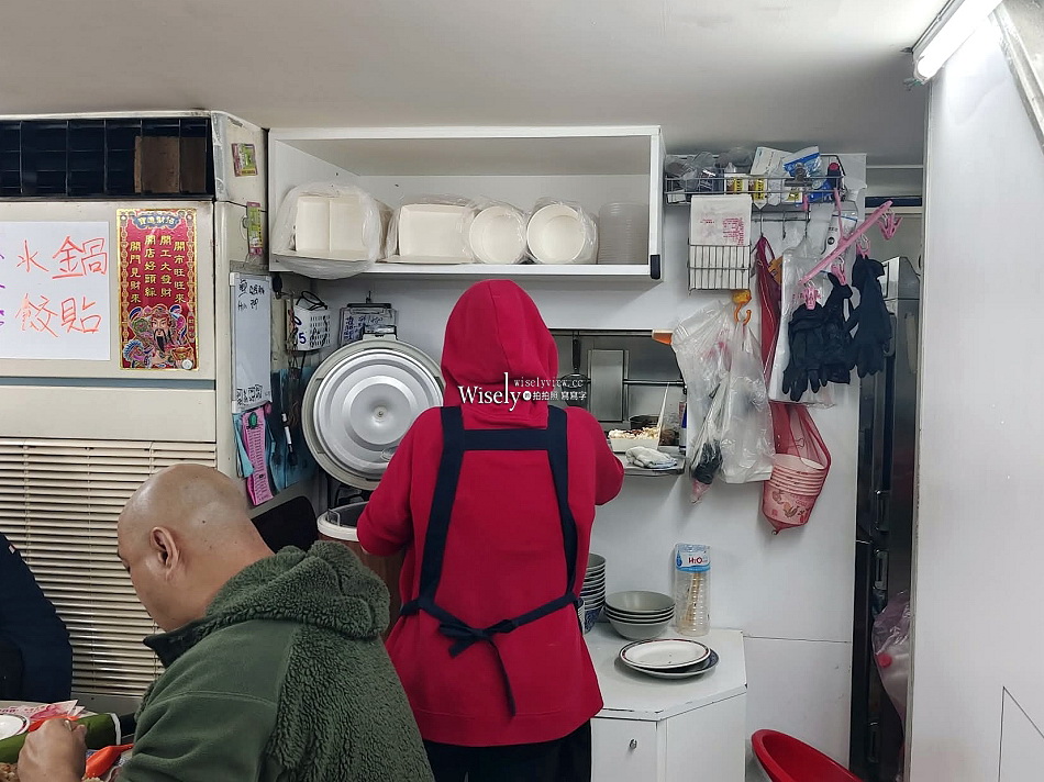 西門町萬年 店小二︱台北老字號小吃︱排骨飯.鍋貼.什錦麵︱捷運西門站