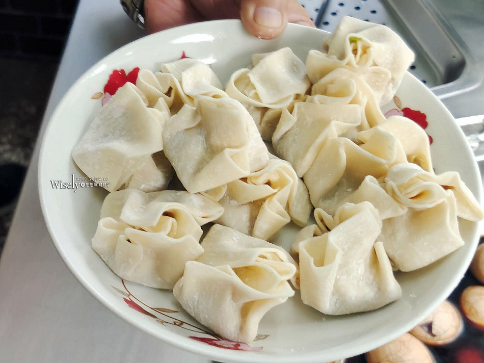 宜蘭 文昌春捲︱隱藏版美食手工炸燒賣︱金紙店阿嬤的古早味辦桌菜
