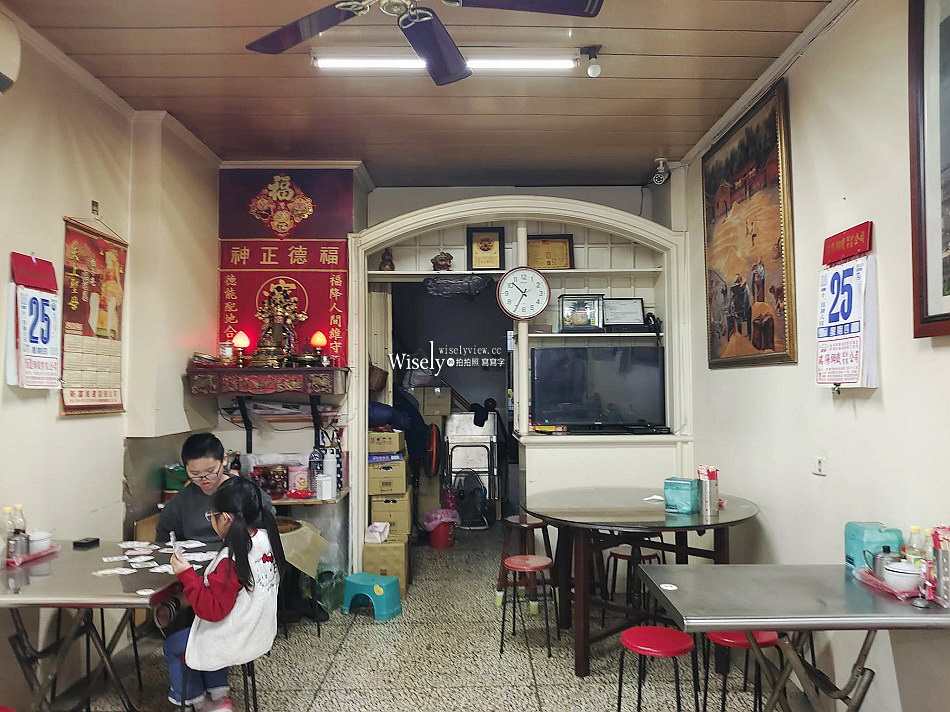 宜蘭 龍潭牛肉麵︱肉羹.魯肉飯.滷菜︱近礁溪龍潭包子店和春捲伯