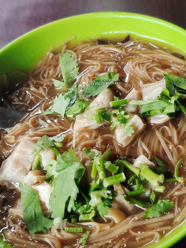 礁溪大腸紅麵線︱麵線濃稠肥嫩大腸口感一流︱宜蘭在地早午餐