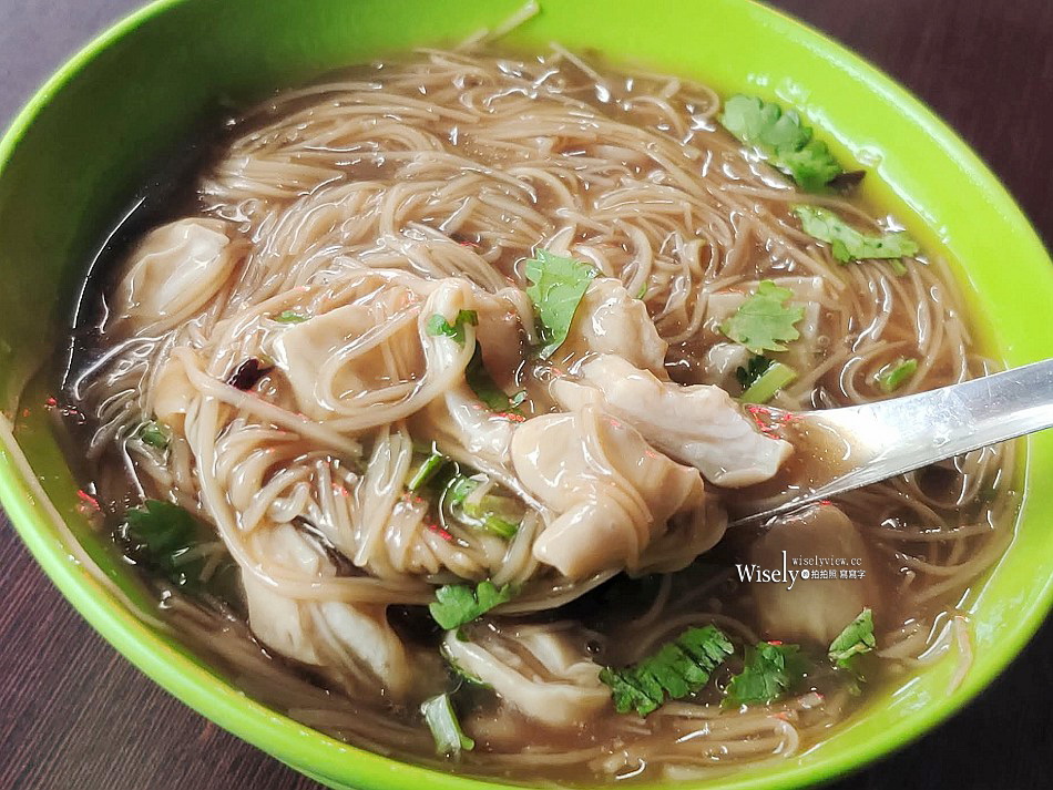 礁溪大腸紅麵線︱麵線濃稠肥嫩大腸口感一流︱宜蘭在地早午餐