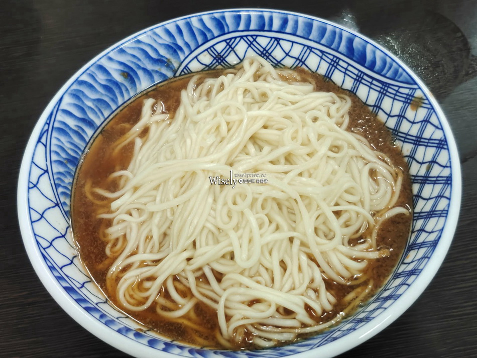 汕頭餛飩麵︱宜蘭市文昌路老字號小吃︱麻醬麵.炸醬麵.餛飩魚丸湯