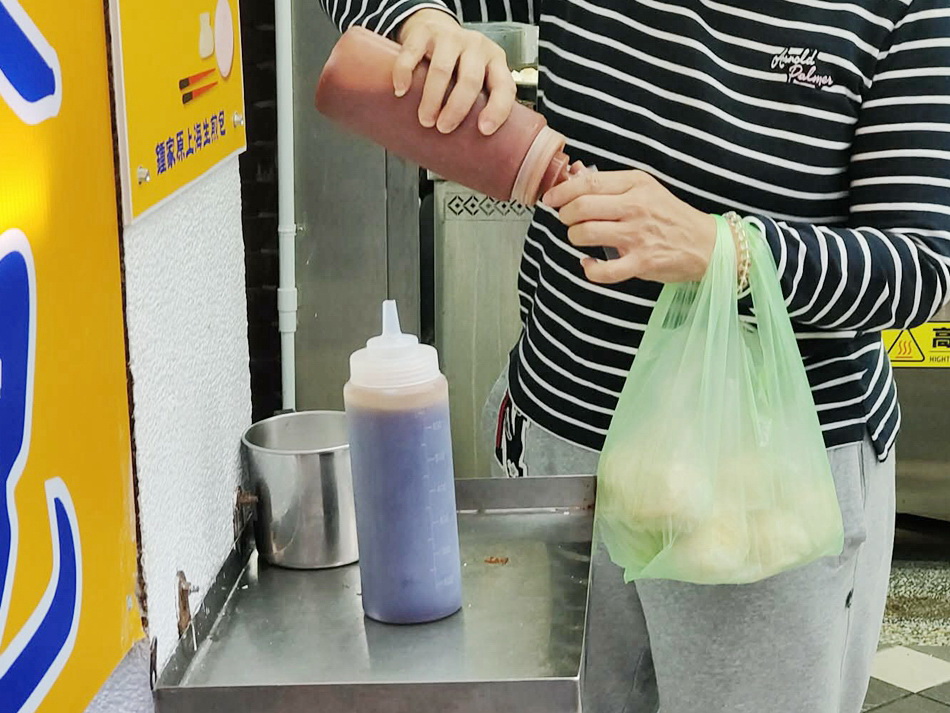 鐘家原上海生煎包︱士林夜市美食︱米其林必比登推薦︱捷運士林站