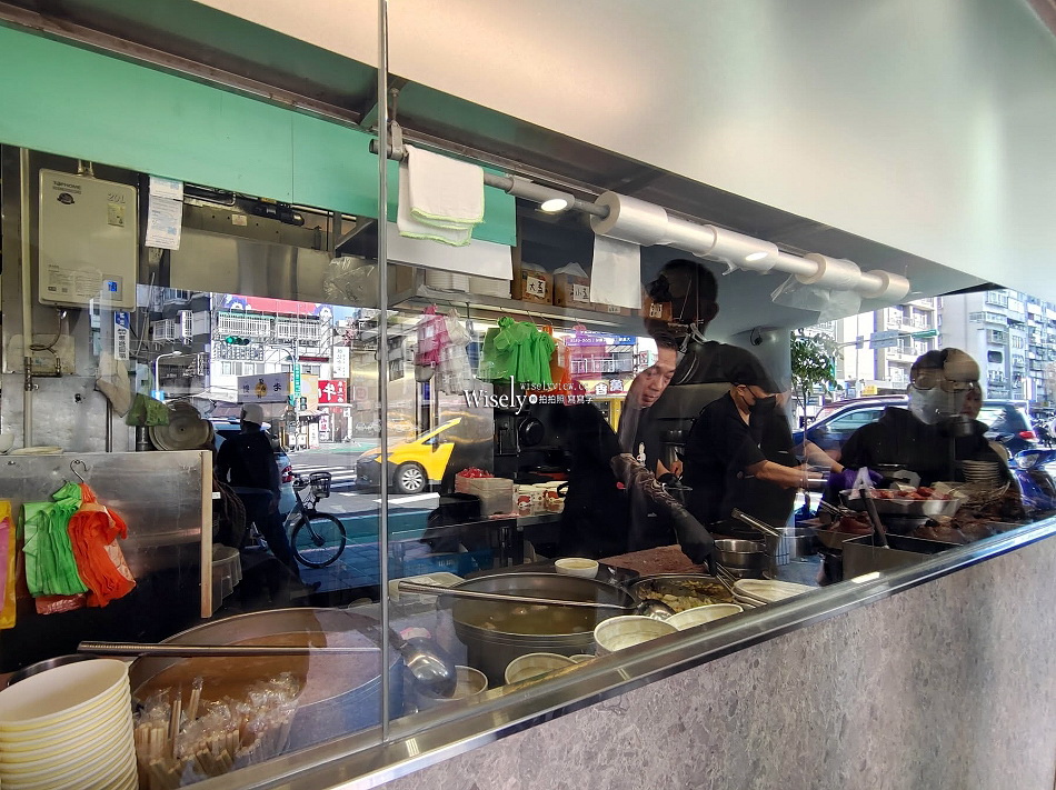 老牌張豬腳飯︱大稻埕延三夜市︱排隊美食老店(菜單)︱捷運大橋頭站