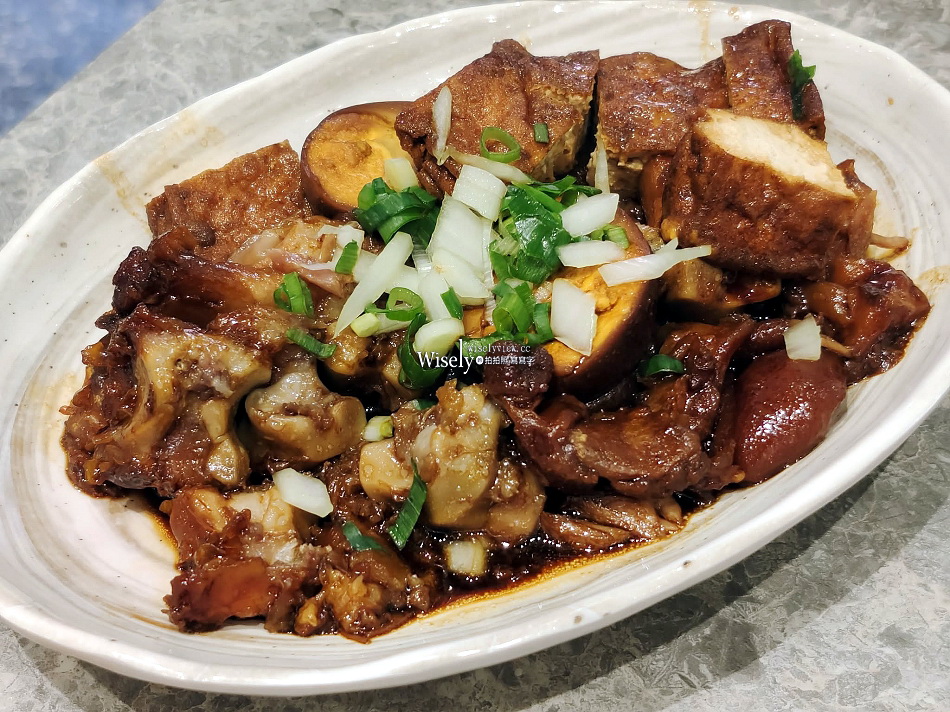 老牌張豬腳飯︱大稻埕延三夜市︱排隊美食老店(菜單)︱捷運大橋頭站