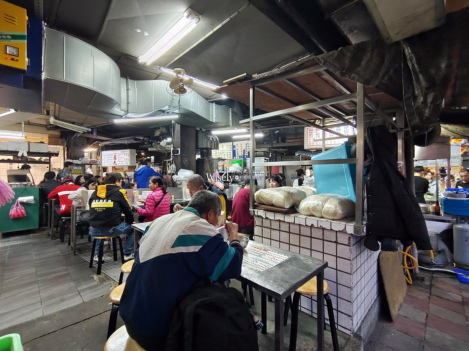 景美炒羊肉︱景美夜市晚餐宵夜︱炒麵炒飯蚵仔煎︱捷運景美站