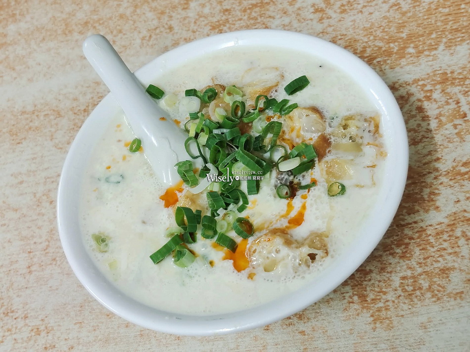 景美萬隆 無名豆漿店︱平價40年中式早餐店︱鹹豆漿.蘿蔔糕︱捷運萬隆站