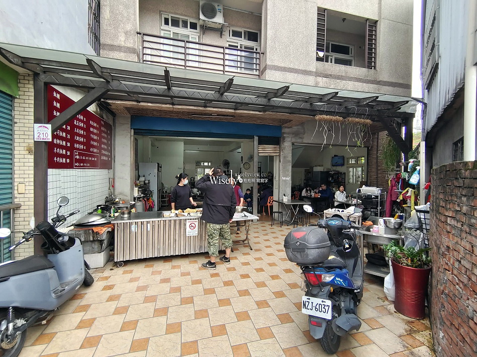 礁溪 劉家早點︱粉漿蛋餅.奶油脆皮.豆漿咖啡.煎肉包︱宜蘭貓餐廳