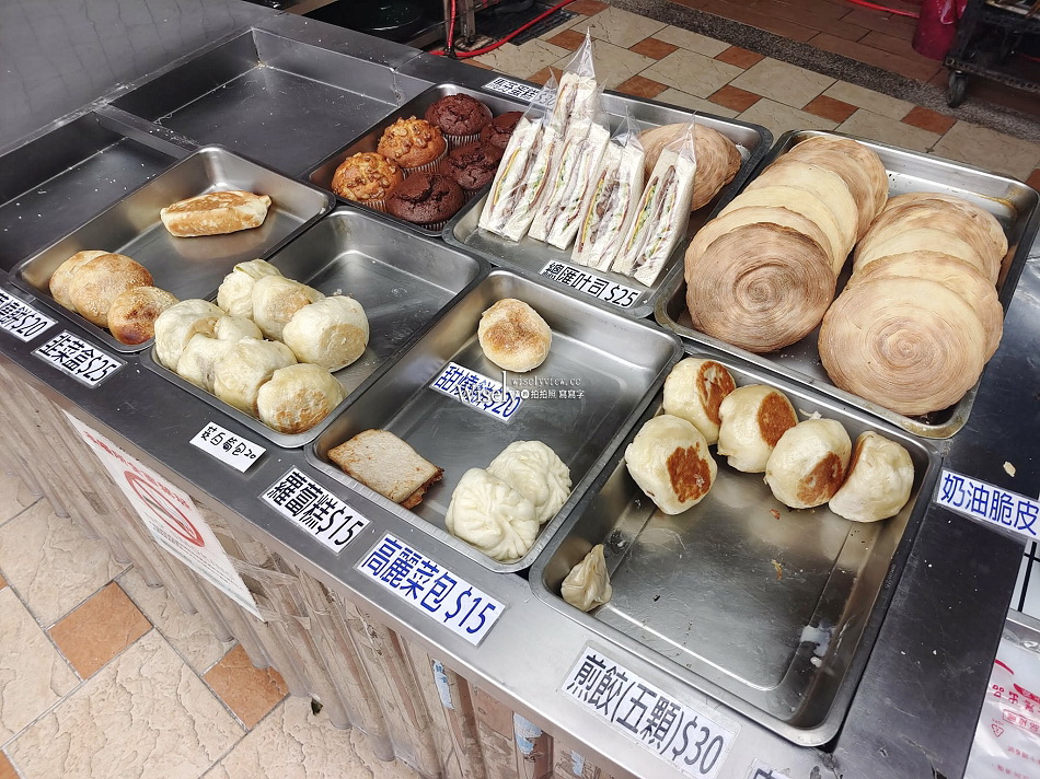 礁溪 劉家早點︱粉漿蛋餅.奶油脆皮.豆漿咖啡.煎肉包︱宜蘭貓餐廳