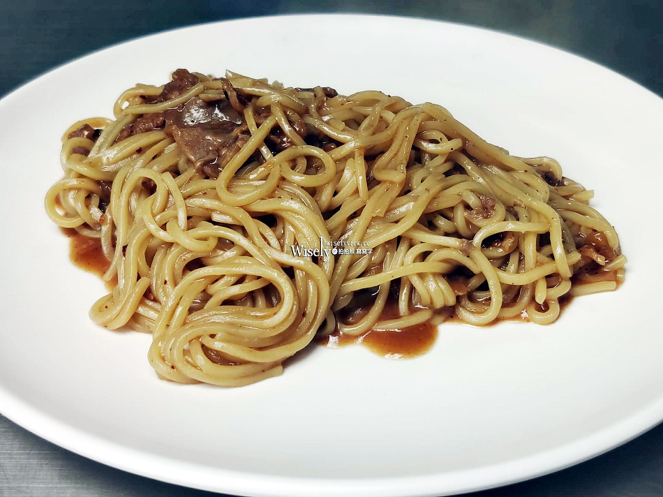礁溪 劉家早點︱粉漿蛋餅.奶油脆皮.豆漿咖啡.煎肉包︱宜蘭貓餐廳