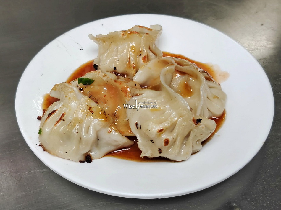 礁溪 劉家早點︱粉漿蛋餅.奶油脆皮.豆漿咖啡.煎肉包︱宜蘭貓餐廳