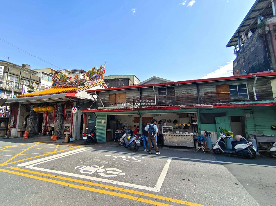 宜蘭卜鴨麵︱魚丸米粉.蒜味肉羹.嘴邊肉︱新月廣場︱宜蘭市排隊美食