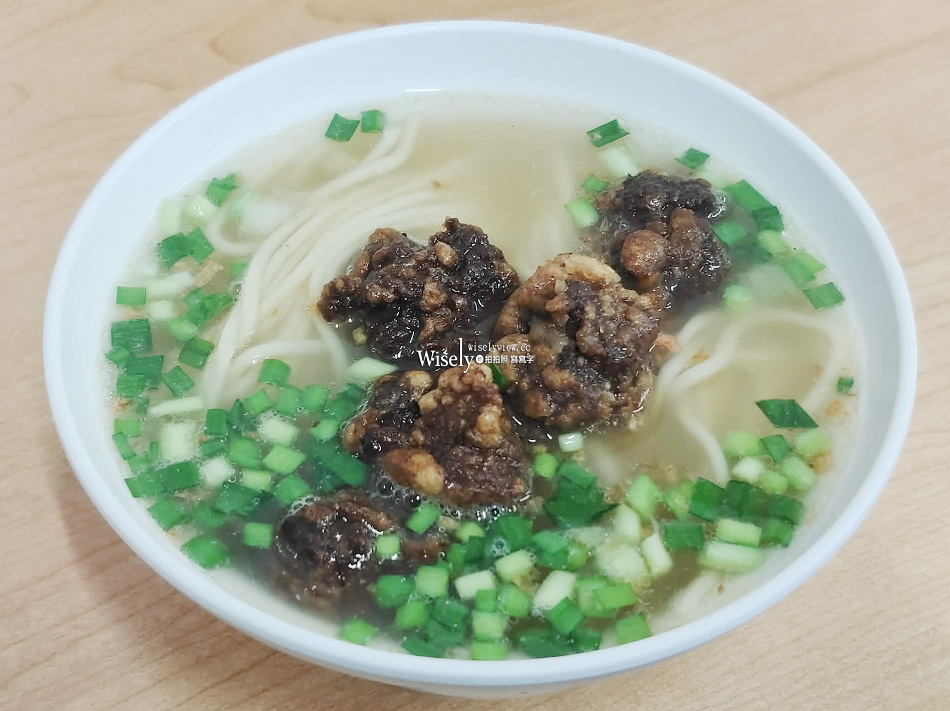 宜蘭卜鴨麵︱魚丸米粉.蒜味肉羹.嘴邊肉︱新月廣場︱宜蘭市排隊美食