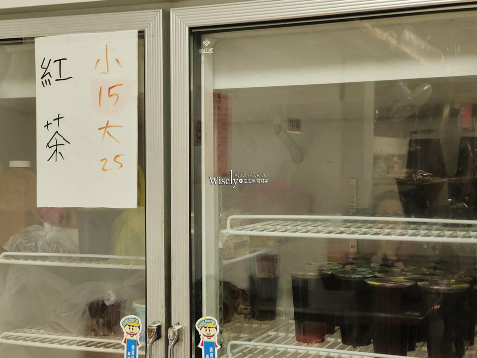 上賓豬腳飯控肉飯︱宜蘭凌晨三點宵夜︱羅東夜市︱魯肉飯&必吃辣醬