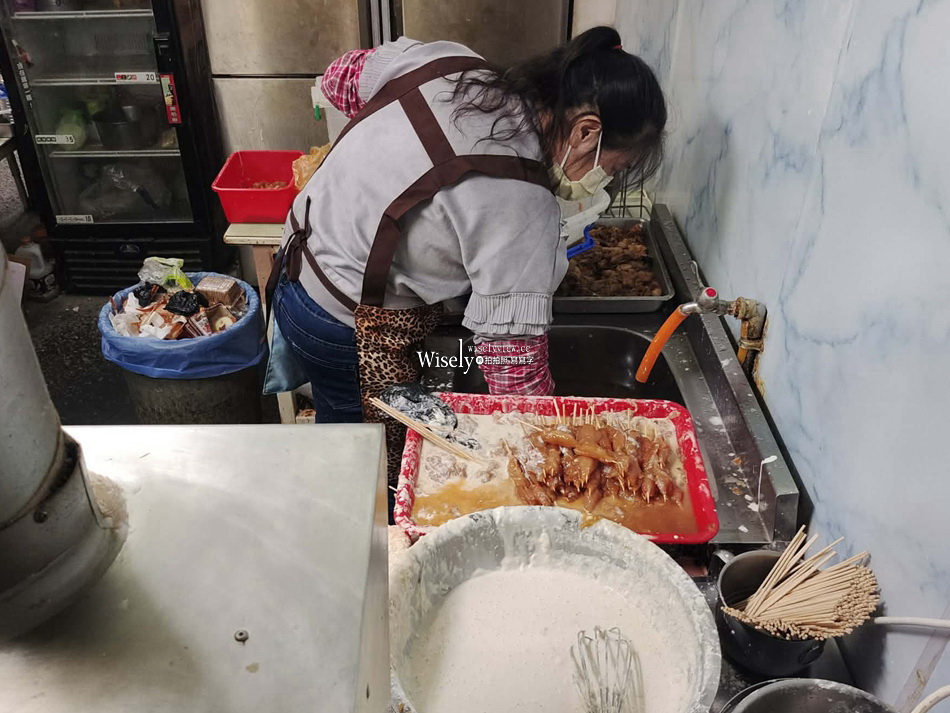 宜大雞肉串︱超平價只要10元︱新鮮現炸三種調味︱宜蘭市炸物美食