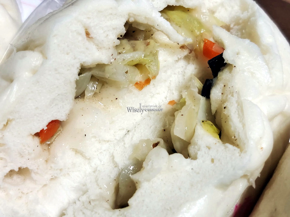 淑偵包子饅頭店︱宜蘭市區均一價15元︱竹蒸籠手作︱內餡略少口感喧軟