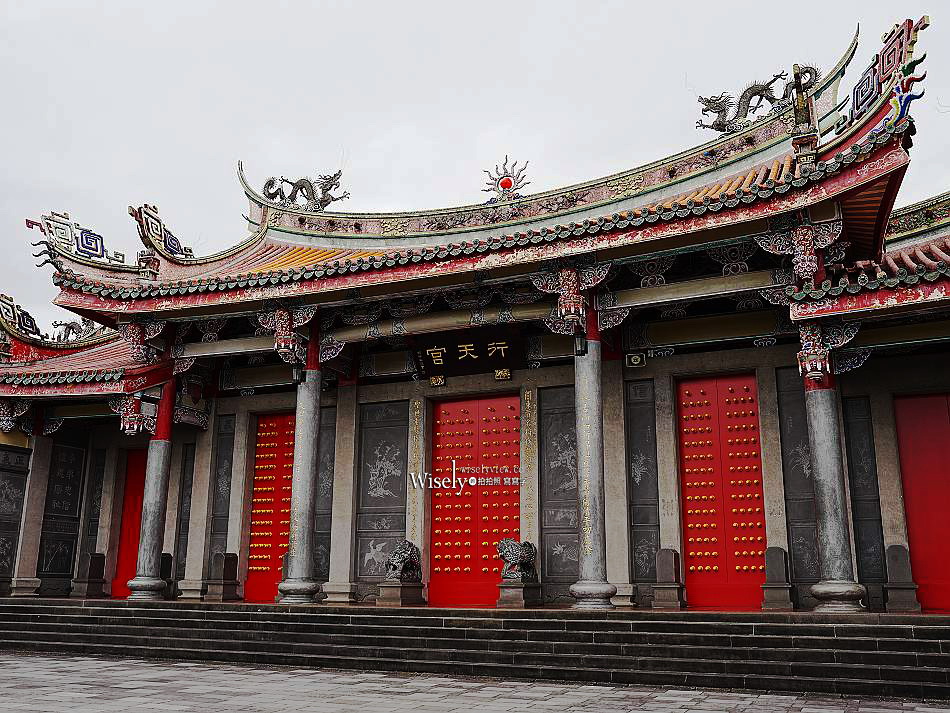 北投行天宮落羽松︱觸手可及的冬季緋紅庭園︱台北落羽松景點