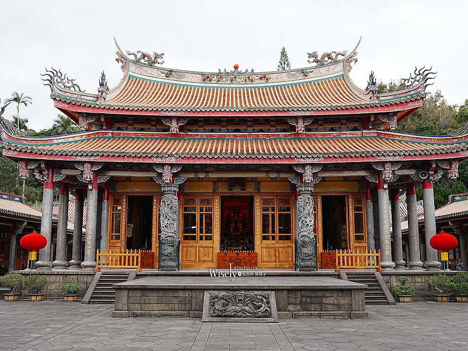 北投行天宮落羽松︱觸手可及的冬季緋紅庭園︱台北落羽松景點