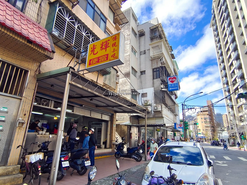 光輝傳統美食小吃︱北投市場︱現炸雞腿飯100元︱捷運北投站
