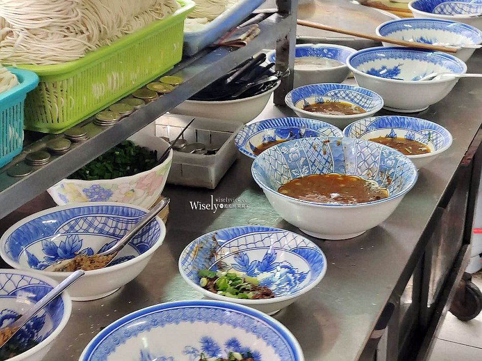 景德炸醬麵︱宜蘭在地人早午餐，鄰近東門夜市︱麻醬麵.餛飩魚丸冬粉