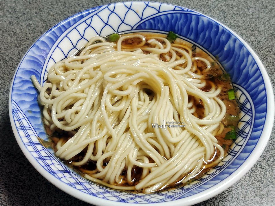 景德炸醬麵︱宜蘭在地人早午餐，鄰近東門夜市︱麻醬麵.餛飩魚丸冬粉