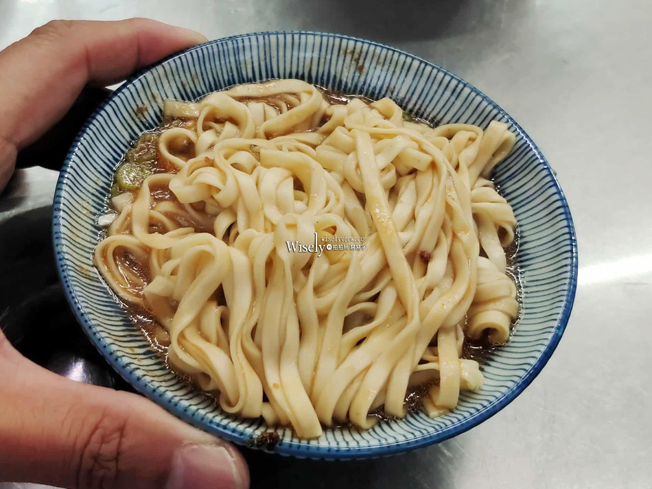 味薌炸醬麵︱麻醬麵略勝,大推餛飩魚丸貓耳綜合湯︱宜蘭復興路美食 味薌炸醬麵︱麻醬麵略勝,大推餛飩魚丸貓耳綜合湯︱宜蘭復興路美食