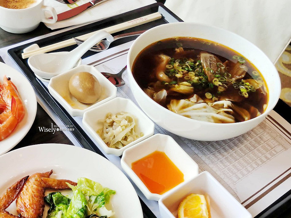 台北圓山聯誼會︱會員制活動餐飲空間︱自助餐&單點料理︱牛肉麵.肋眼牛排
